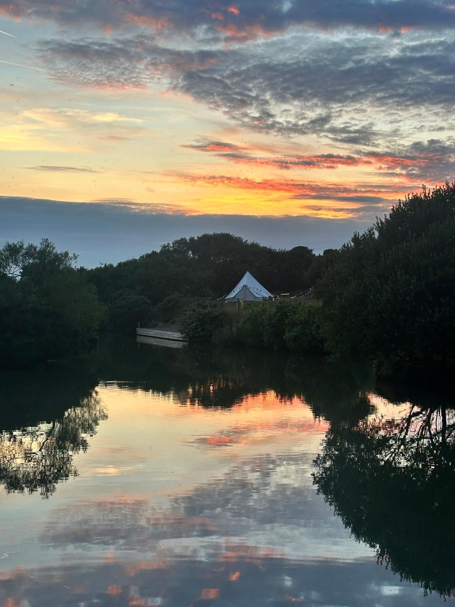 Lakeside Glamping Firecrest St Columb Major Exterior foto